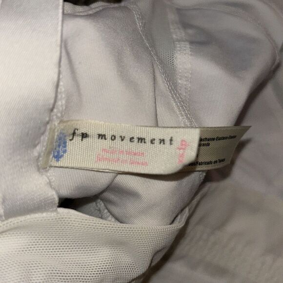 Free people movement white athletic bra, size XS. - Picture 5 of 5